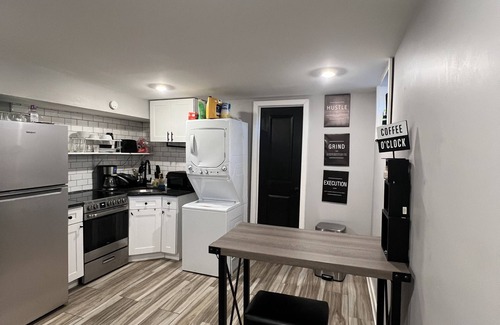 Upper Darby Apartamento | Kickback and relax in a one bedroom apartment.