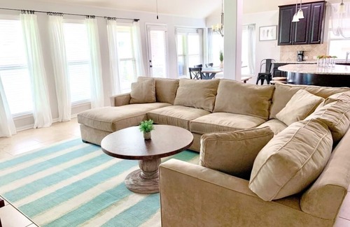 College Park Casa | Kid-Friendly Beautiful Home in Conroe/ The Woodlands