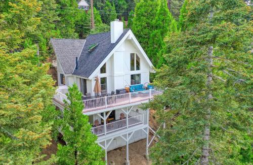 Lake Arrowhead Casa | Kid's Paradise! Ball Pit 2 Lofts Lakeview 5 bd, 3ba
