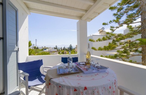 Chrissi Akti Apartamento | Kiki's Dream Refurbished Apartment With a Bacony and sea Views