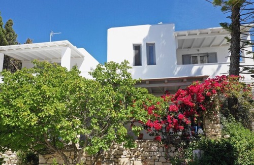 Chrissi Akti Apartamento | Kiki's Dream Refurbished Apartment With a Bacony and sea Views