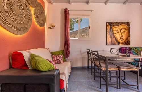 Guisguey Apartamento | Casa de vacaciones Kikiki House Apartamento Rosso con vistas a la montaña, piscina y Wi-Fi