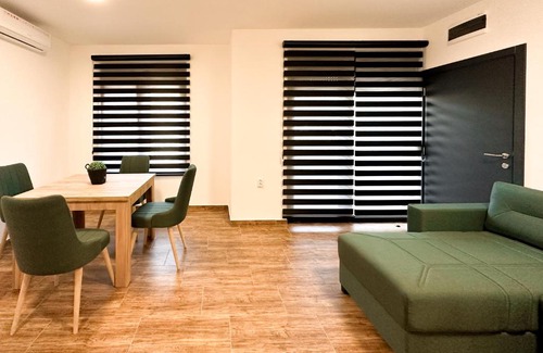 Zrenjanin Cama Y Desayuno | Kiko apartmani LUX