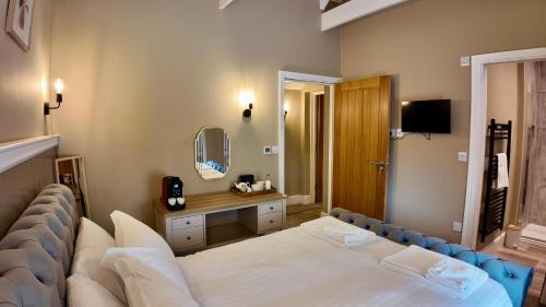 Fivelanes Hotel | Kil Margh - Rising Sun Inn