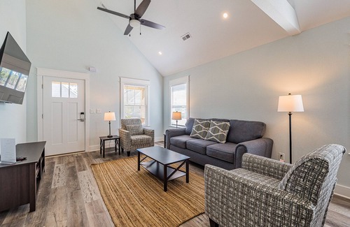 Harbinger Casa | KIL9102 Kilmarlic Caddy Shack Cottage. Golf/Community Pool /Fitness