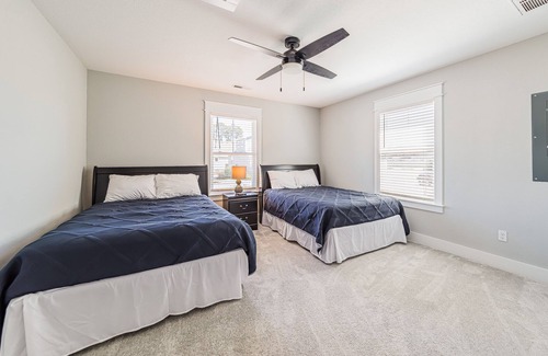 Harbinger Casa | KIL9104 Kilmarlic Spieth Cottage. Golf Resort, Community Pool & Fitness