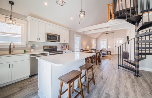 Harbinger Casa | KIL9118 Kilmarlic Woods Cottage. Golf Resort, Community Pool & Fitness