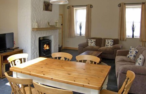 Kilkee Cabaña | KILKEE COTTAGE, family friendly in Kilkee, County Clare
