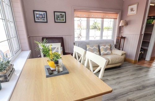 Belmont Casa | KILLYGALLY COTTAGE, family friendly in Belmont, Co Offaly