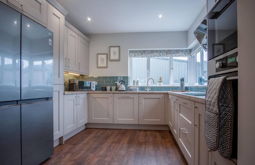 Narberth Casa | Kiln Park Farmhouse - 4 Bedroom Cottage - Narberth