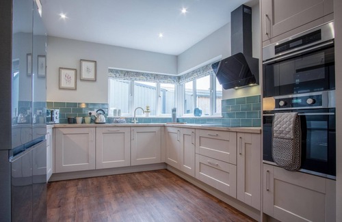 Narberth Casa | Kiln Park Farmhouse - 4 Bedroom Cottage - Narberth