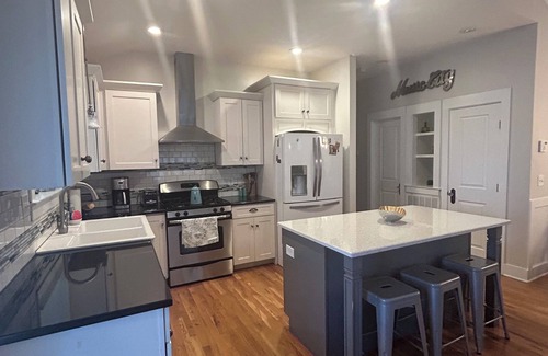 The Nations Cabaña | Kimi's Cottage: Class & Character- 2 bedroom cottage in Nashville, TN