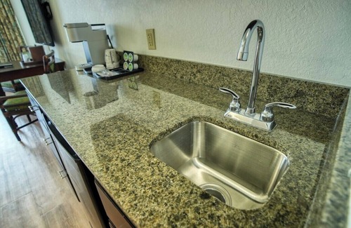 Treasure Island Hotel | King Accessible Standard Room