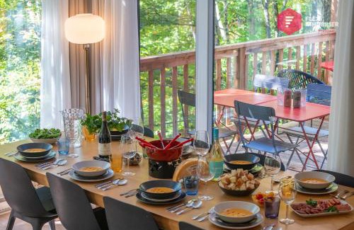 Pont-Rouge Chalet De Esquí | King bed, Cinema screen, Private SPA, Pool, Sauna, Near Quebec