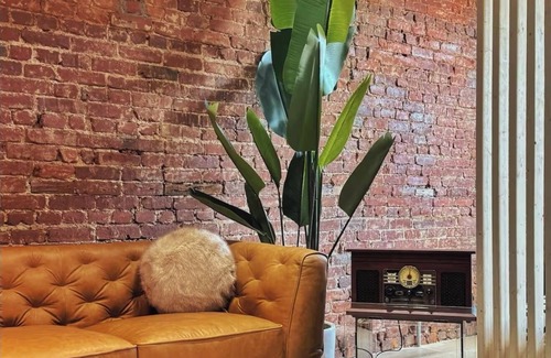 Pittsburgh Apartamento | KING BED City view Free Parking Vintage Loft