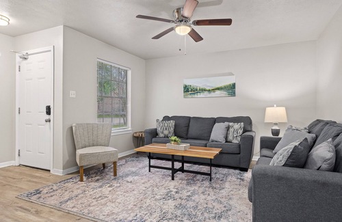 University Park Casa | King Bed, Coffee & Tea Bar, 50" SmartTV, EV Charging NEMA 14-50 Outlet