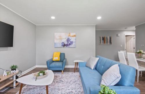 Wheeling Casa | King Bed, Free Wi-Fi Wheeling