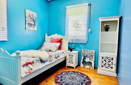 Ashwood Casa | King bed house in Central location to everywhere