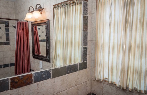 Canyon Lake Cabina | Cama King / Kitchenette / Vista al Lago