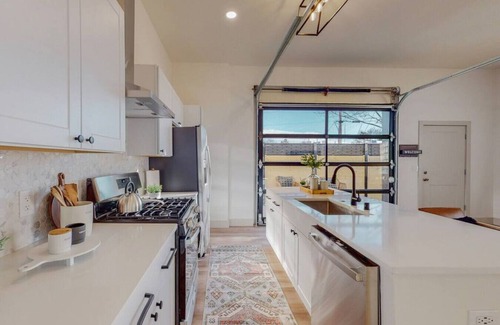 Nob Hill Apartamento | King Bed| Modern Condo| Near NobHill