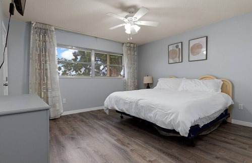 Port Charlotte Casa | King Bed Pet Friendly Quiet&Comfortable