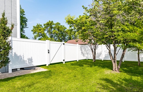 Bismarck Casa | King Bed Suite - Huge Game Room - 3 Floors
