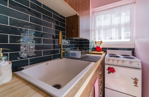 Waikiki Condominio | King Bed Suite Luxury Row Waikiki Retreat