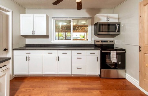 Rapid City Casa | ⁑King Bed⁑Whirlpool Tub⁑Covered Patio⁑Near Playground⁑