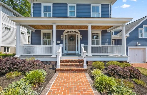 Potomac West Casa | King Beds - A Victorian Suite Xcape
