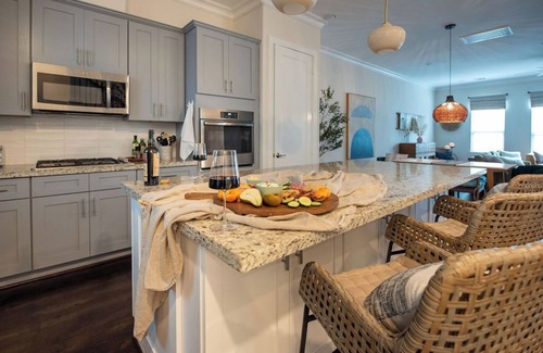 North Houston Casa | King Beds l Walkable l In Home Gym l Garage l Firepit l Near Heights & Downtown!