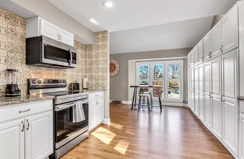 Kernersville Casa | King Beds Pet-Friendly Large Yard