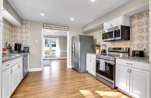 Kernersville Casa | King Beds Pet-Friendly Large Yard