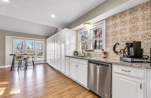 Kernersville Casa | King Beds Pet-Friendly Large Yard