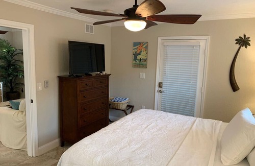 Siesta Key Hotel | King Deluxe Suite #1
