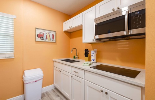 St. Pete Beach Hotel | King Efficiency 3