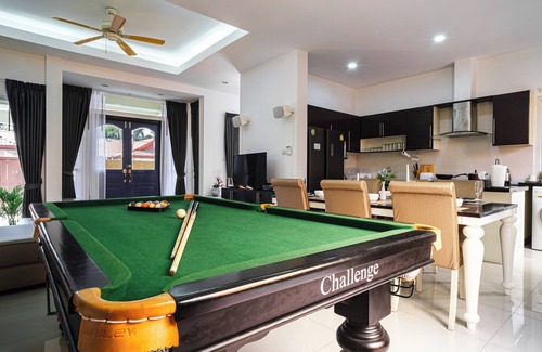 North Pattaya Villa | King Family Massarossa Pool Villa Pattaya VIP