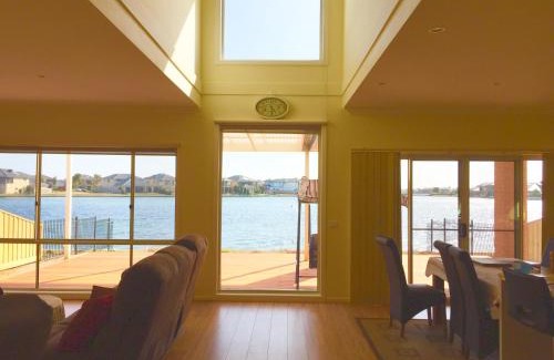 Sanctuary Lakes Casa | King House