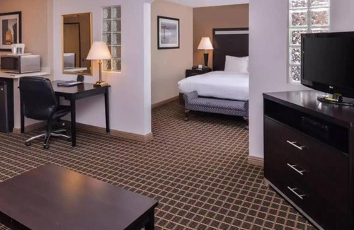 South San Francisco Hotel | King Room at Hotel Nova SFO By FairBridge