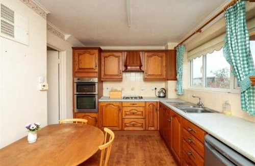 Hailsham Casa | King room near Eastbourne pets are welcome