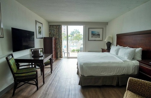 Treasure Island Hotel | King Room view of Gulf of Mexico