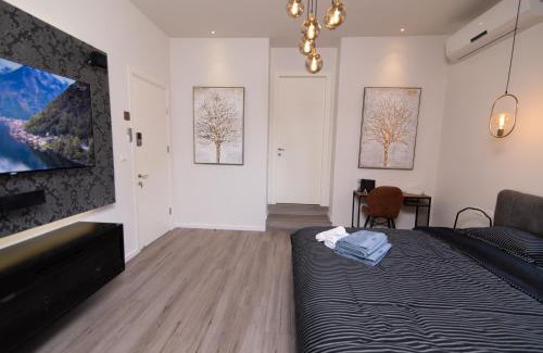 Haifa Apartamento | King's bed - Stay Royal and Stylish Bahai's Garden