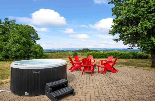 Newberg Casa | King's Queen