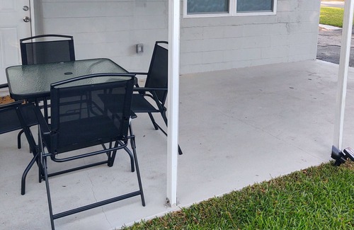 Pasadena On The Gulf Apartamento | King Size Bed - Guest Charming Studio (With W/D)