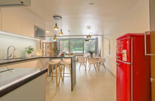 El Golf Apartamento | King-size bed with terrace and Air Conditioning!