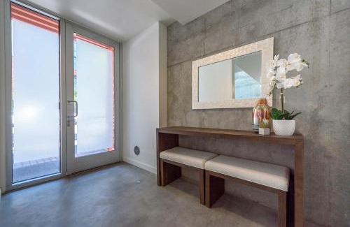 East Village Apartamento | King Size Luxury Loft Petco-Park-Downtown SD