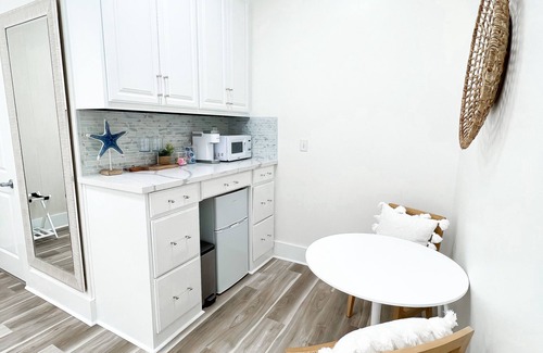 Biloxi Apartamento | King Size Suite located in Downtown Ocean Springs