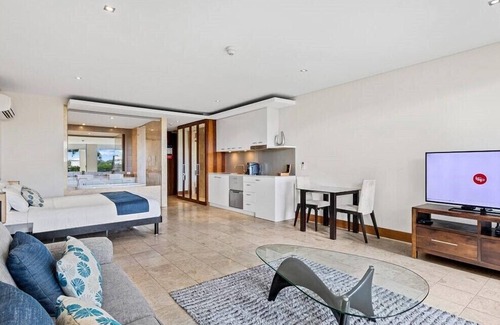Casuarina Apartamento | King Studio Apartment in Bali Style Santai Resort