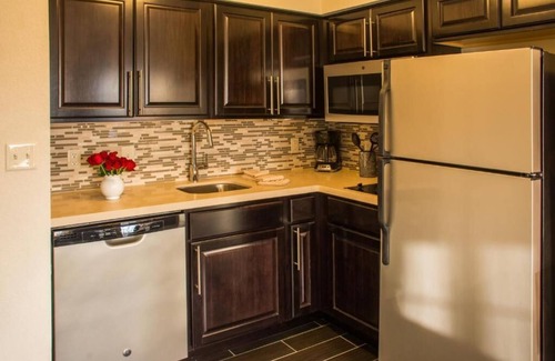 Schererville Apartamento | King Studio. Free Breakfast. Indoor Pool. Gym.