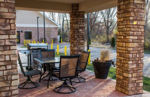 Schererville Apartamento | King Studio. Free Breakfast. Indoor Pool. Gym.