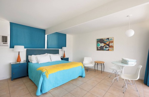 Desert Park Estates Hotel | King Studio | Pool + Firepit | 10min to Downtown